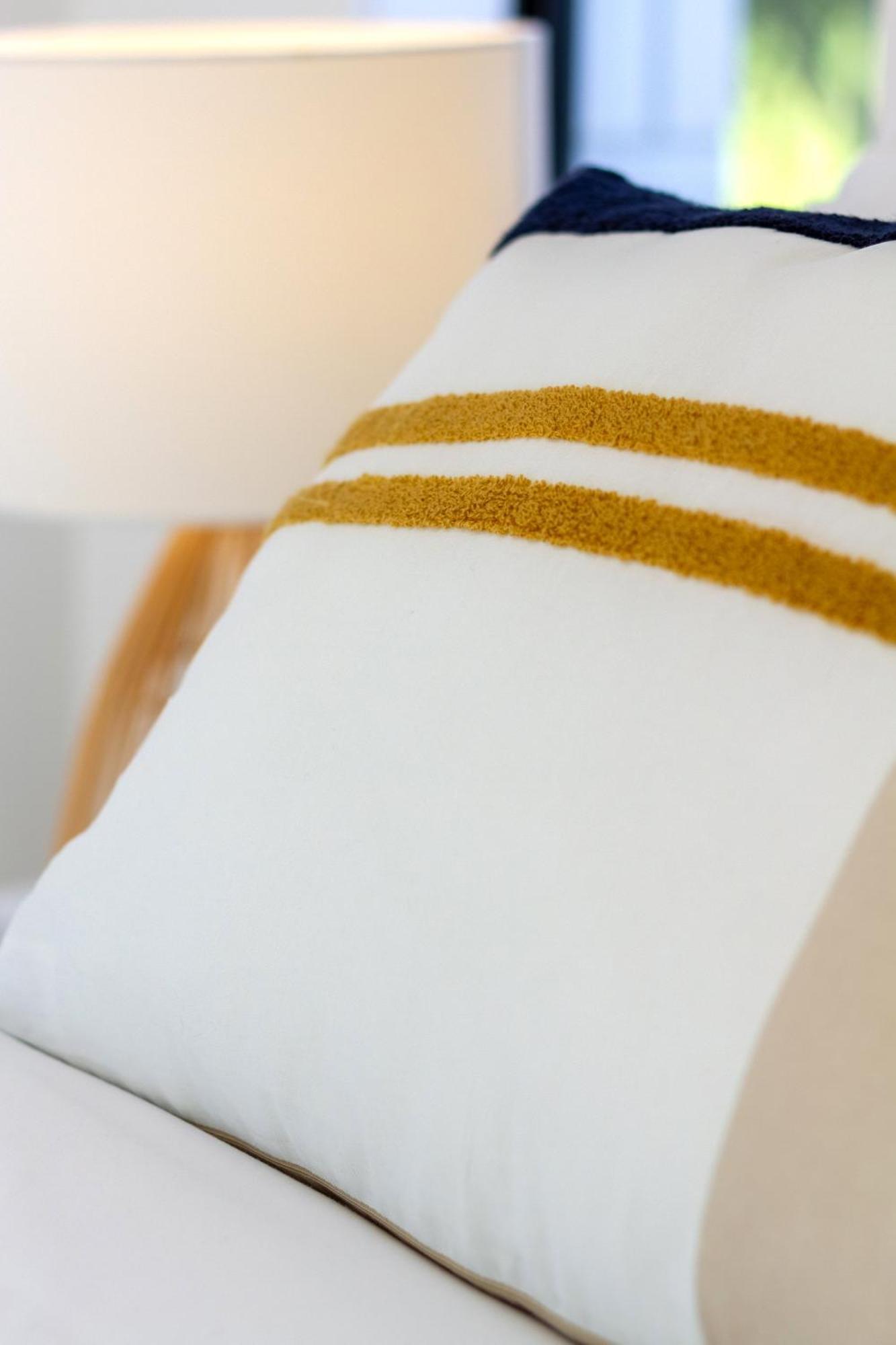 Escape At The Park: 1 Bed 1 Bath W/Carpark Leilighet Christchurch Eksteriør bilde
