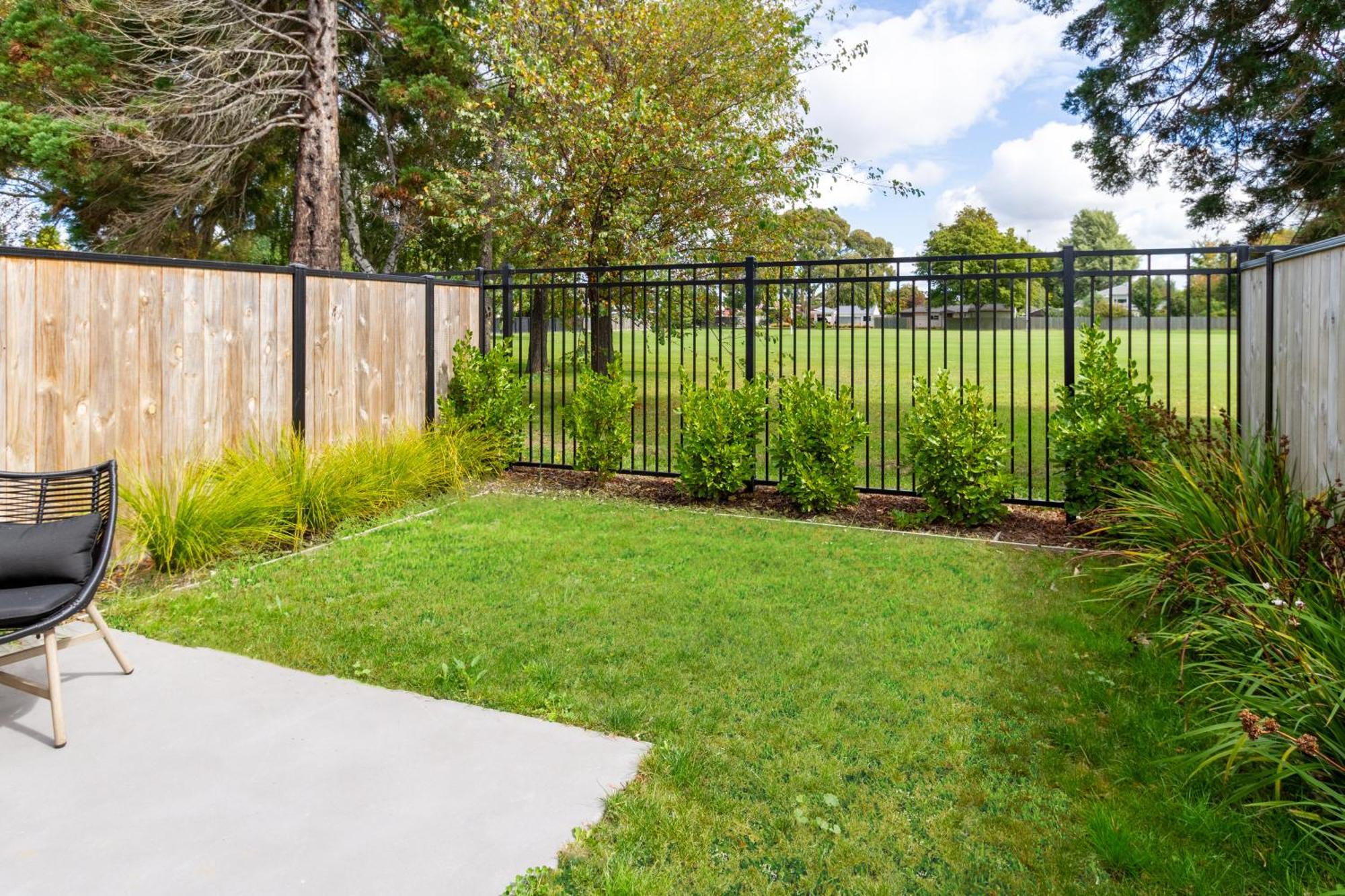 Escape At The Park: 1 Bed 1 Bath W/Carpark Leilighet Christchurch Eksteriør bilde